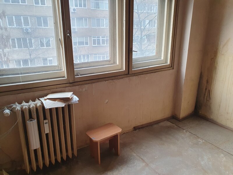 Drumul Taberei, Valea Ialomitei, vanzare 3 camere dec., 4/10, bl. '78.